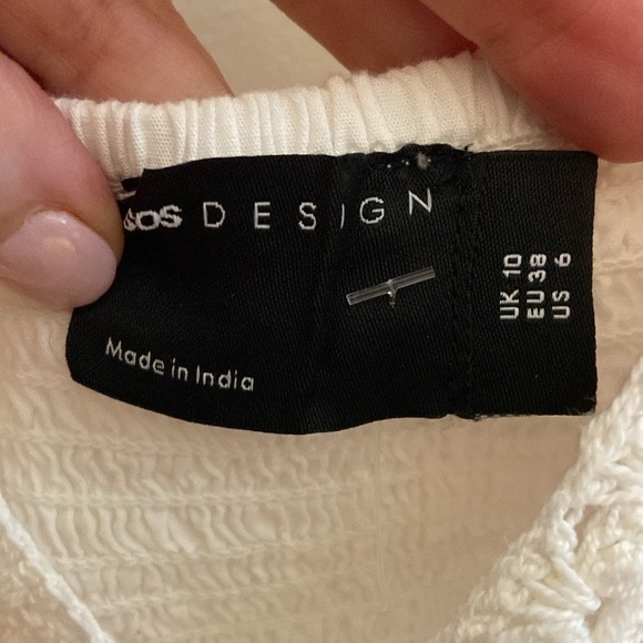 NWOT ASOS DESIGN v neck crochet top with frill sleeve and peplum hem size US 6 - Picture 9 of 10